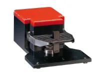 INTERRUPTEUR A PEDALE AVEC DISPOSITIF DE VERROUILLAGE 1NO+1NF CORPS PLASTIQUE